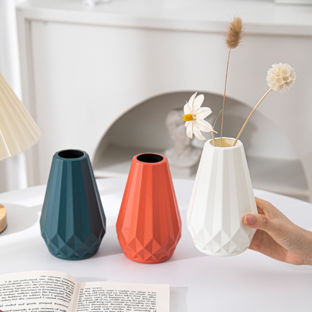 Badminton Live - Plastic Flower Vase New Diamond Shaped